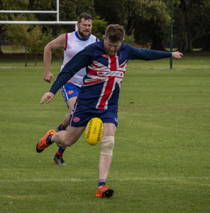 Oliver Thompson Footy 9s